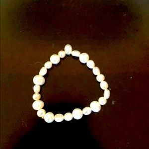Pearl bracket